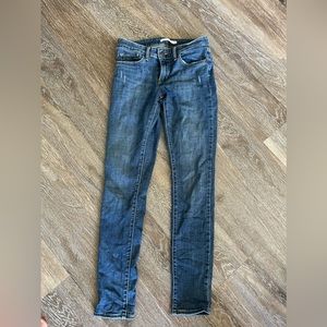 Levi’s 711 Skinny Jeans